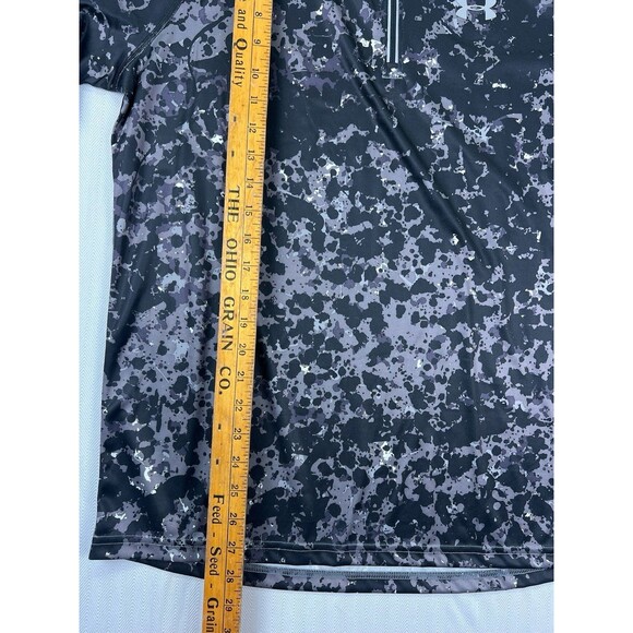 Under Armour RUN Mens Large 1/4 Zip Fitted Pullover Black Gray Camo Splatter - Picture 7 of 8